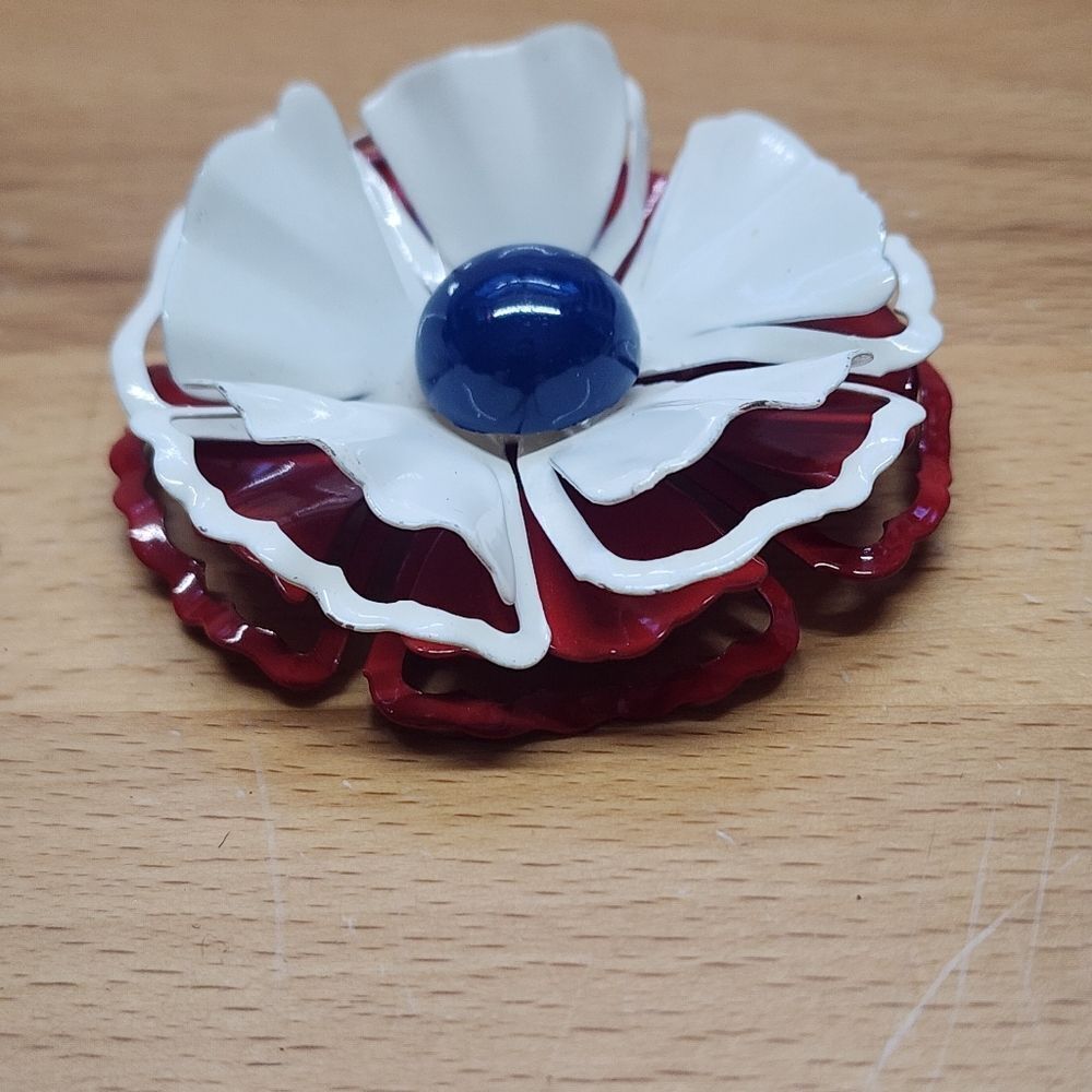 Vintage Enamel Flower Brooch